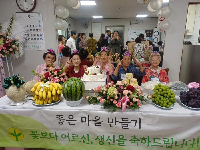 파주시 월롱면, 영태5리 경로당 고령 어르신들 생신 축하 잔치로 마을 화합 다져
